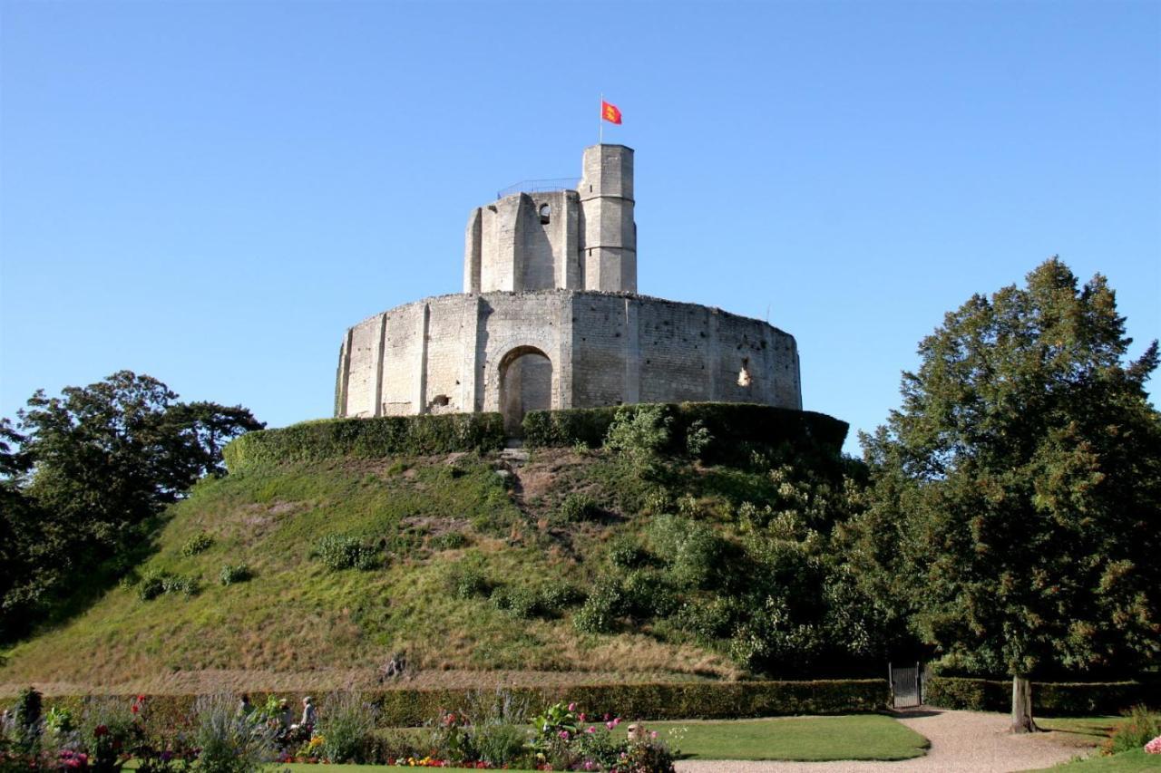 Superbe Studio Face Au Chateau 吉索尔 外观 照片